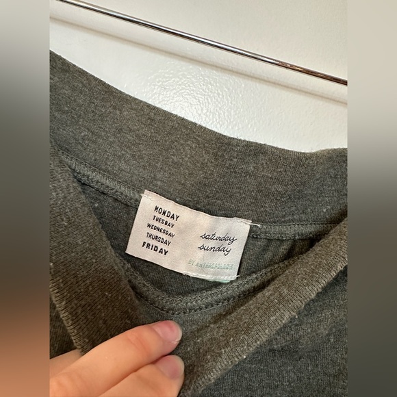 Anthropologie green stretchy midi skirt very comfy! Size XS - Picture 6 of 11